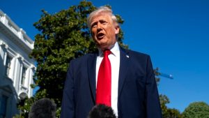 Επίθεση Τραμπ στον πάπα Λέοντα: “Εξυπηρετεί την ριζοσπαστική Αριστερά” – Εμφανίστηκε ως… Ιησούς