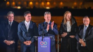 Πέτερ Μάγιαρ: Το προφίλ του 45χρονου νικητή των εκλογών – Πώς “εκθρόνισε” τον Όρμπαν ύστερα από 16 χρόνια