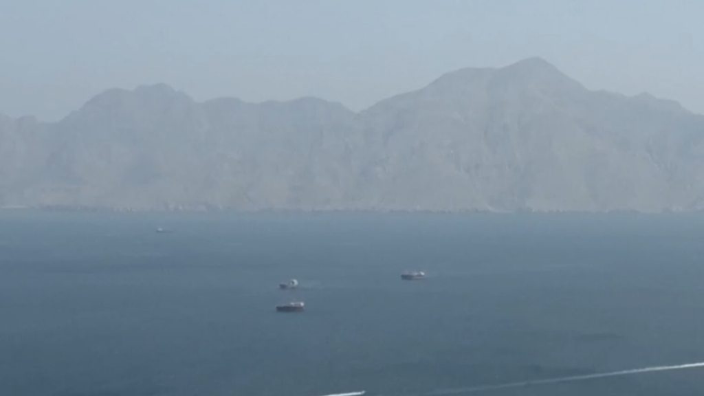 Αντίστροφη μέτρηση για το “μπλόκο” των ΗΠΑ στα ιρανικά λιμάνια, με απειλές απαντά το Ιράν – Οι IDF βομβαρδίζουν τον Λίβανο