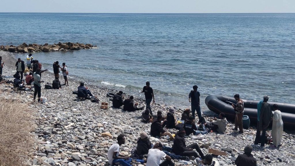 Κρήτη: Αφίξεις 72 μεταναστών σε Άρβη και Γαύδο μέσα σε λίγες ώρες – Δείτε φωτογραφίες