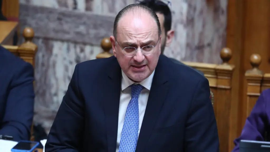 Μακάριος Λαζαρίδης: “Ζητώ συγγνώμη από την κυριά Γιαννακοπούλου – Την σέβομαι και την τιμώ”