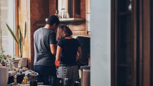 Γάμος, ανύπαντρη ζωή και κίνδυνος καρκίνου – Τι δείχνει μεγάλη αμερικανική μελέτη