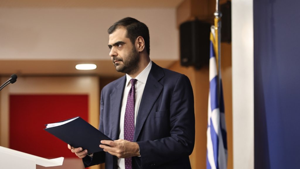 Σε δημόσια διαβούλευση το νομοσχέδιο για την αδειοδότηση των περιφερειακών ΜΜΕ – Τι προβλέπει