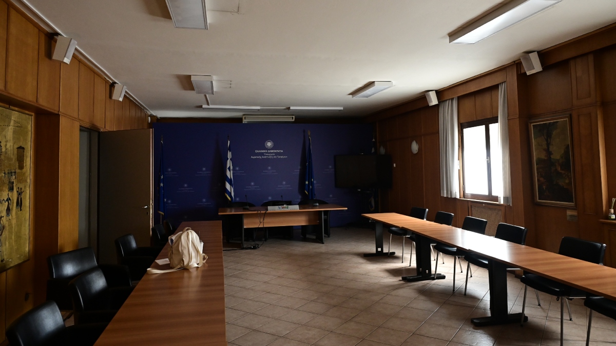 Έπεσε το ρεύμα σε κτίριο του υπουργείου Αγροτικής Ανάπτυξης – Αναβλήθηκε η συνέντευξη Τύπου για τον αφθώδη πυρετό