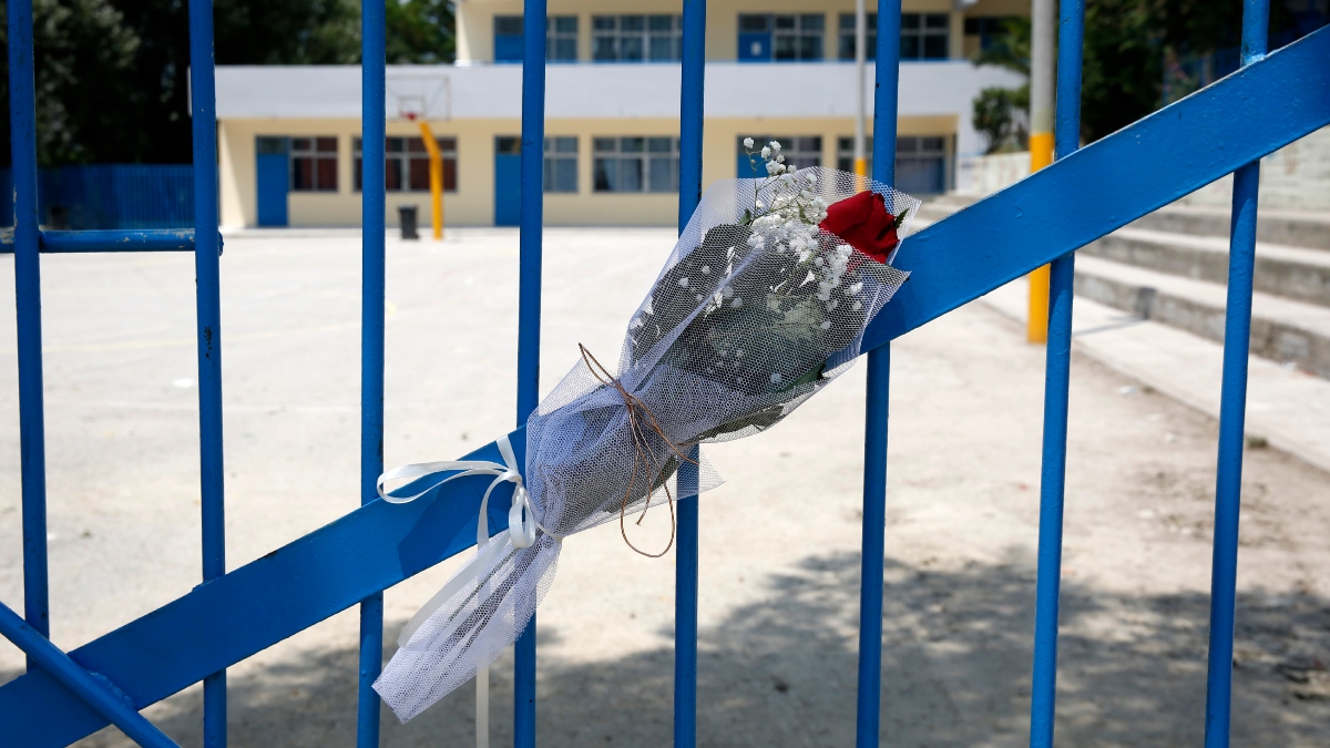 Άρχισε η δίκη για τον θάνατο του 11χρονου Μάριου από αδέσποτη σφαίρα στο Μενίδι – “Το αίμα έτρεχε ποτάμι” είπε η μητέρα του