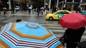 Χαλάει ο καιρός σήμερα: Πού θα εκδηλωθούν βροχές και καταιγίδες – Υποχωρεί η θερμοκρασία