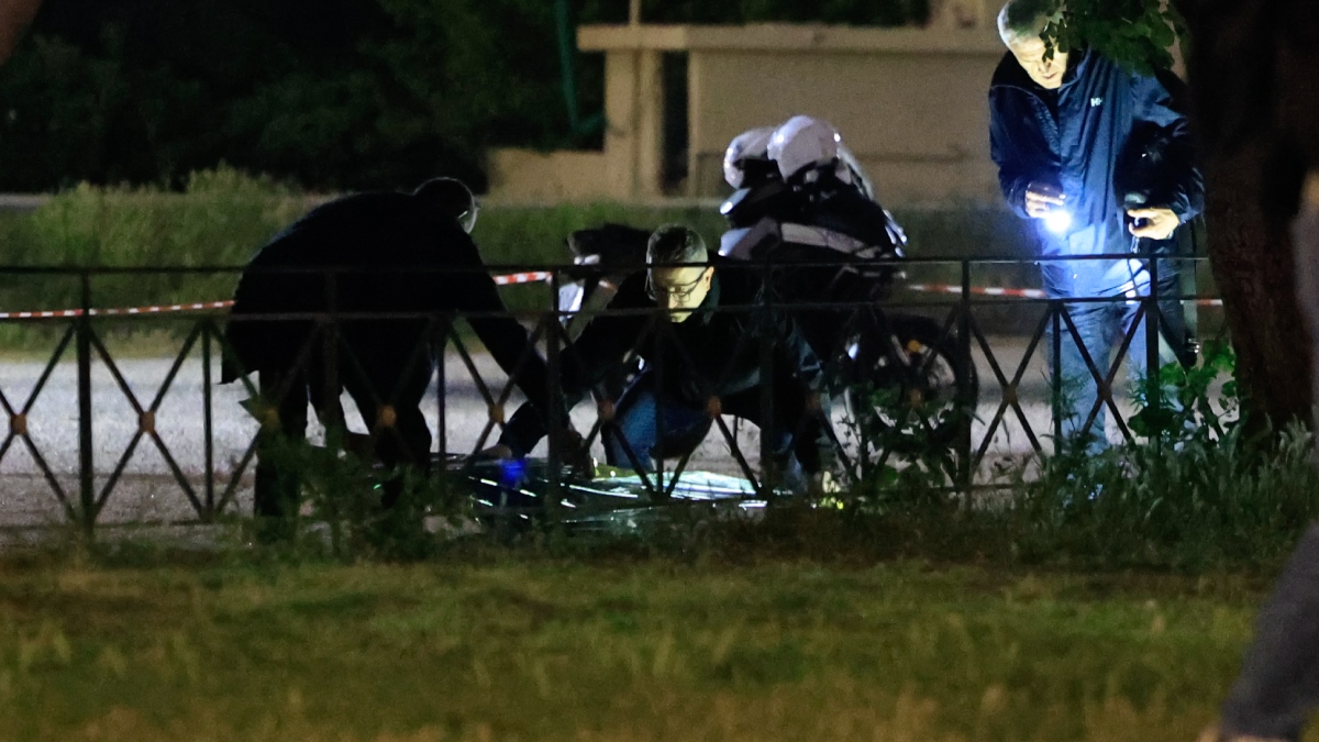 Άγιος Δημήτριος: Τραγική ειρωνεία – Ο ταξίαρχος της ΕΛΑΣ πήγε να δει τι συμβαίνει στο πάρκο και βρήκε τον γιο του νεκρό