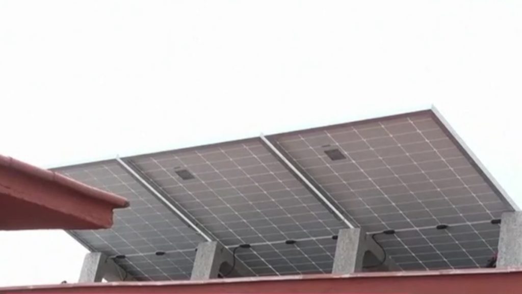 Παπασταύρου: “Με τα ‘φωτοβολταϊκά στο μπαλκόνι’ την ενεργειακή Δημοκρατία”