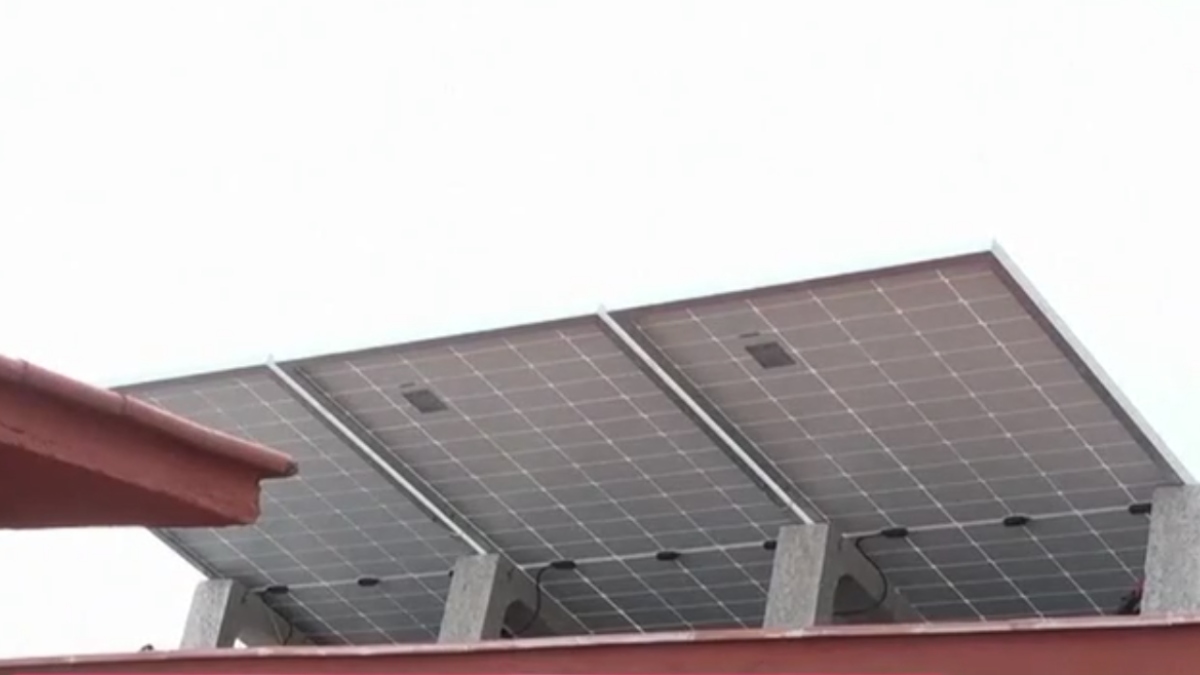 Παπασταύρου: “Με τα ‘φωτοβολταϊκά στο μπαλκόνι’ την ενεργειακή Δημοκρατία”