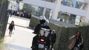 Πηγές ΕΛΑΣ για τον 89χρονο “πιστολέρο”: “Ενεργοποιήθηκαν τα προβλεπόμενα επιχειρησιακά σχέδια από την πρώτη στιγμή”