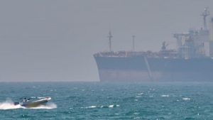 Παρατείνεται το αδιέξοδο μεταξύ ΗΠΑ και Ιράν – Ο Τραμπ εξετάζει παρατεταμένο αποκλεισμό των ιρανικών λιμανιών