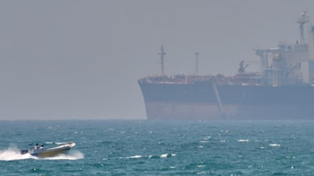 Παρατείνεται το αδιέξοδο μεταξύ ΗΠΑ και Ιράν – Ο Τραμπ εξετάζει παρατεταμένο αποκλεισμό των ιρανικών λιμανιών