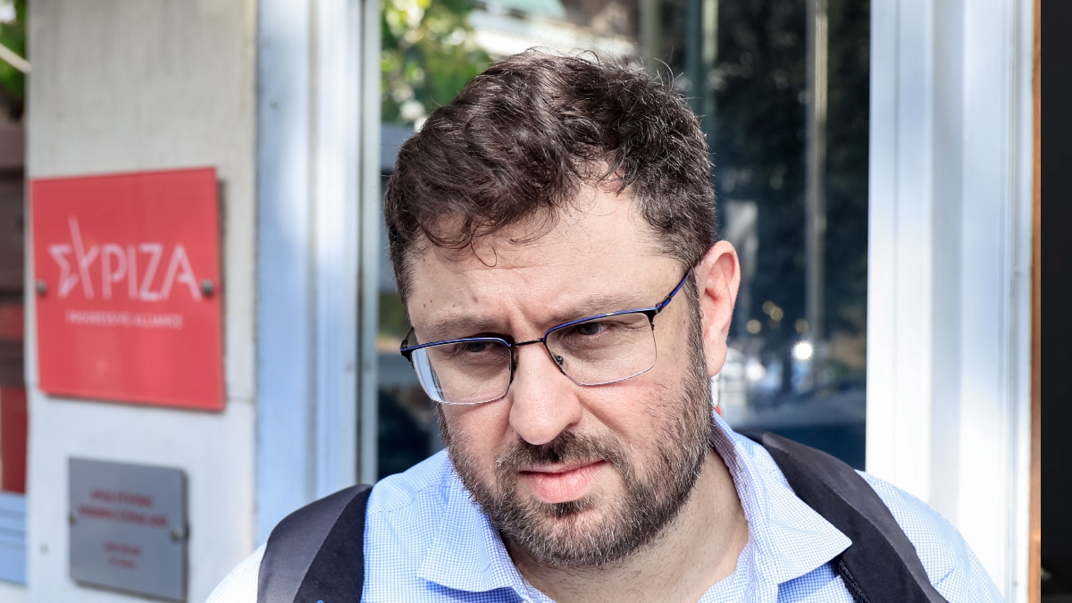 Ζαχαριάδης: “Ο υδροκεφαλισμός στο Μαξίμου απειλεί τη λειτουργία των θεσμών”