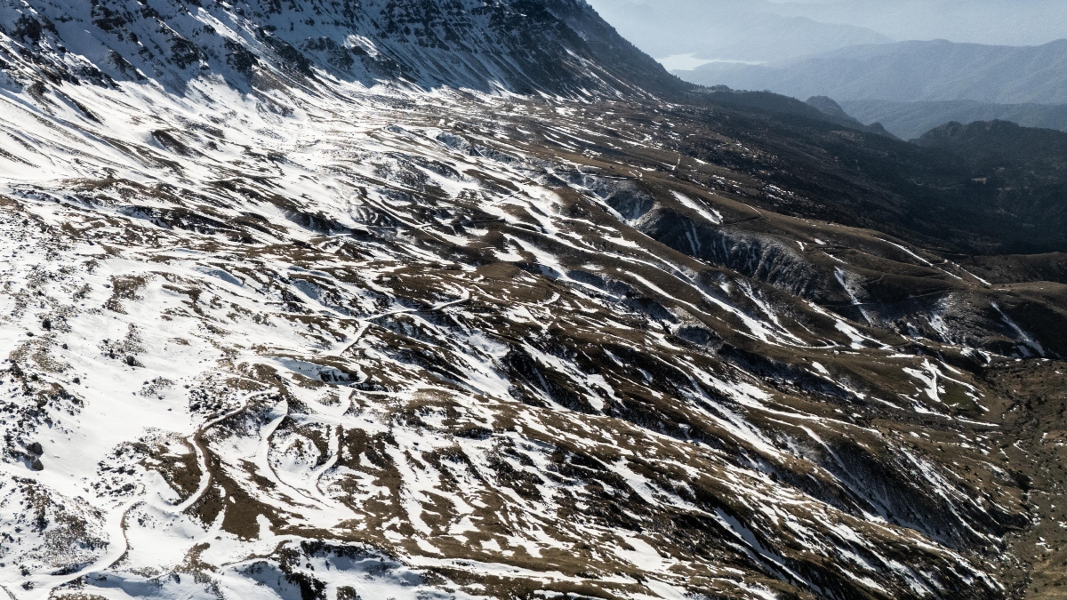 Μειώθηκε πάνω από το μισό η χιονοκάλυψη σε ελληνικά βουνά τα τελευταία 40 χρόνια – Τι σηματοδοτεί