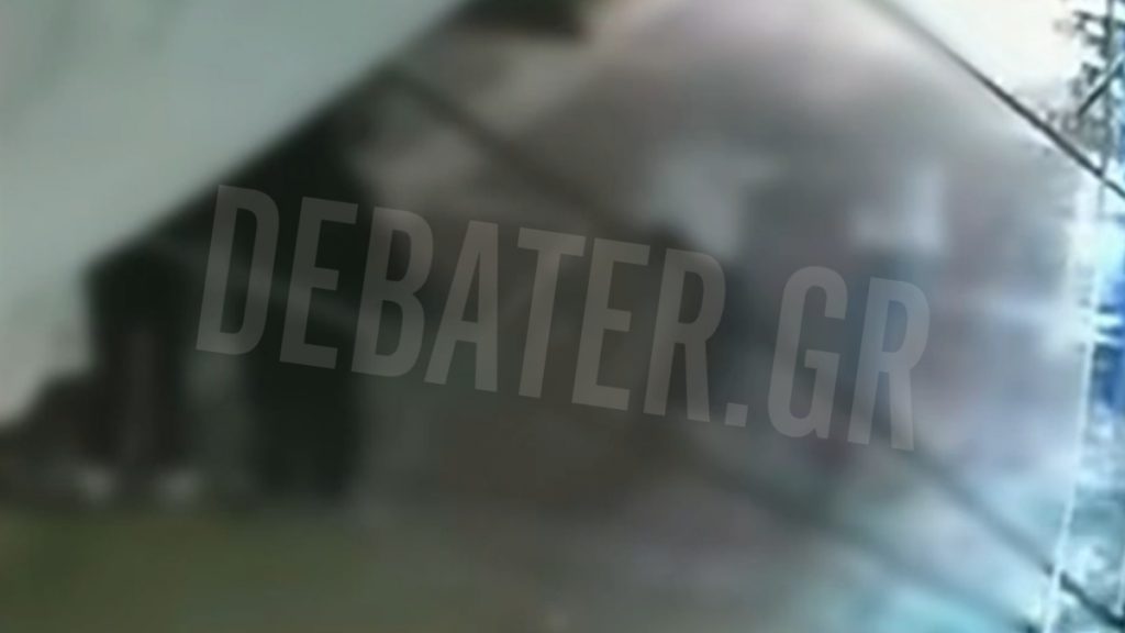 Αγία Βαρβάρα: Στο νοσοκομείο μια 19χρονη για μια λοξή ματιά – Η στιγμή που σπάει η τζαμαρία (βίντεο)