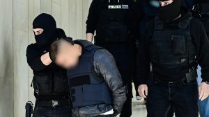 Άγιος Δημήτριος: «Εμείς δώσαμε τον καθ’ ομολογίαν δράστη της δολοφονίας του 27χρονου», λένε οι δύο νεαρές γυναίκες