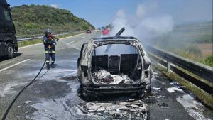 Αγρίνιο: Φωτιά σε όχημα στην Ιόνια Οδό – Δείτε φωτογραφίες