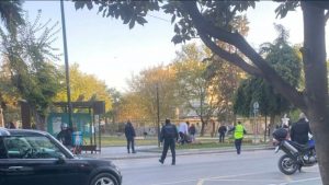 Τρόμος στην Αλεξανδρούπολη: Άνδρας με μαχαίρι «σκόρπισε» τον πανικό στη Λεωφόρο Δημοκρατίας