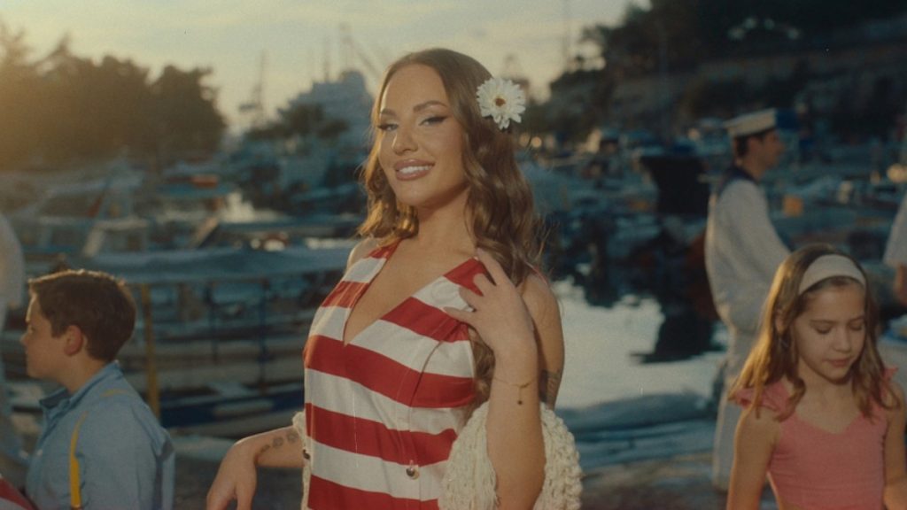 Ανδρομάχη: Κυκλοφόρησε και επίσημα το νέο viral hit της με τίτλο «Σούσουρο» (vid)