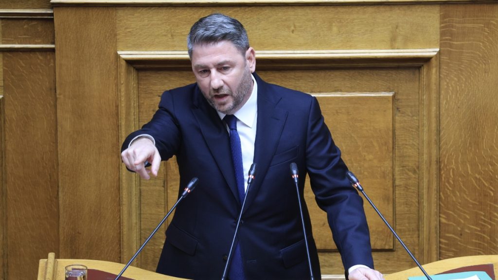 Ανδρουλάκης: “Ο πρωθυπουργός καταλαβαίνει ότι το λάδι στο καντήλι τελειώνει – Εάν ο λαός θέλει να φύγει η ΝΔ, επιλογή είναι το ΠΑΣΟΚ”