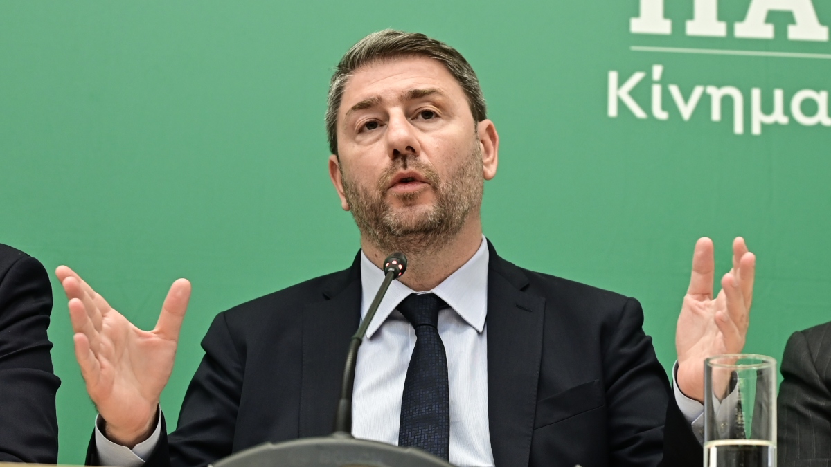 Ανδρουλάκης: “Το Μαξίμου επηρεάζει τη δικαιοσύνη, ελέγχει τη ροή του χρήματος και παραπληροφορεί τον ελληνικό λαό”