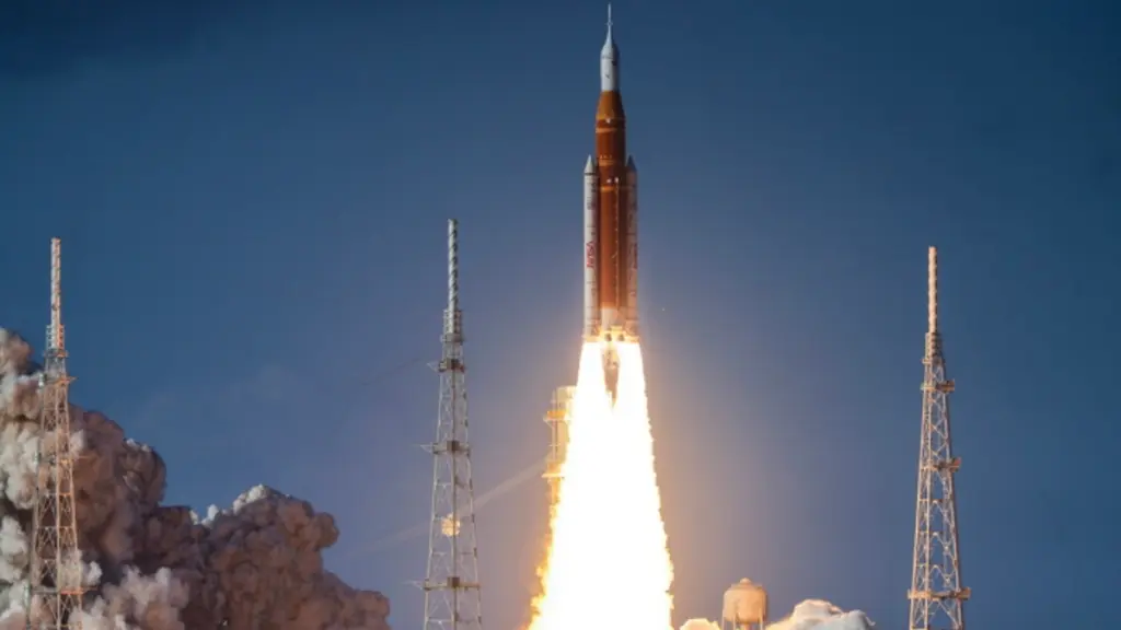 Artemis ΙΙ: Εκτοξεύτηκε η επανδρωμένη αποστολή της NASA – LIVE η ιστορική πτήση με προορισμό τη Σελήνη