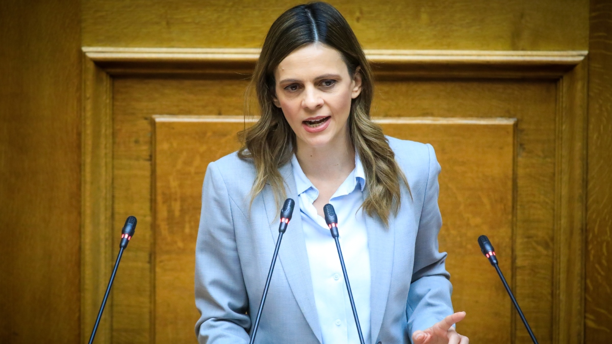 Αχτσιόγλου: “Αποκλειστικά γαλάζιο σκάνδαλο, οι ευθύνες βαραίνουν ακέραια την κυβέρνηση και τον πρωθυπουργό προσωπικά”