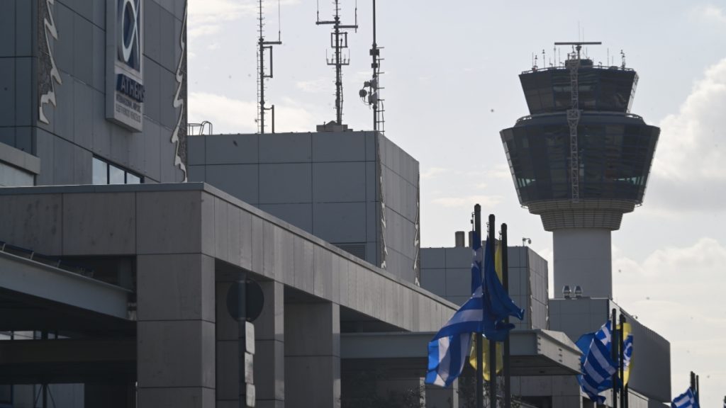 Ελ. Βενιζέλος: 20χρονος πιάστηκε στα “πράσα” να κλέβει αποσκευές επιβατών