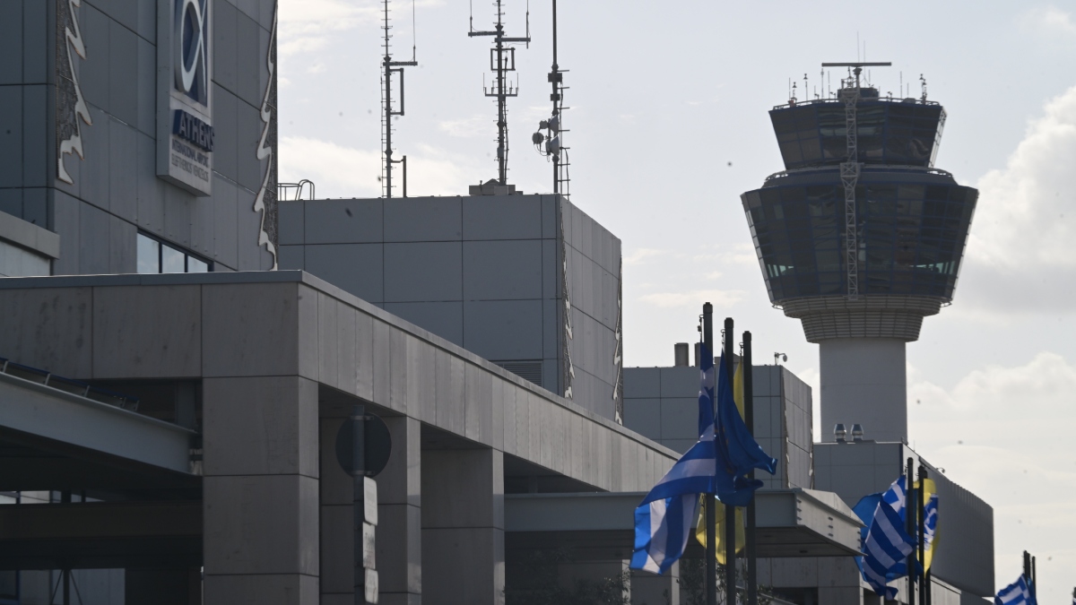 Ελ. Βενιζέλος: 20χρονος πιάστηκε στα “πράσα” να κλέβει αποσκευές επιβατών