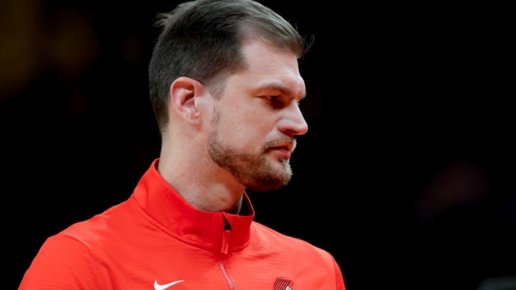 NBA: Στα playoffs οι Μπλέιζερς, πήραν το θρίλερ με τους Σανς – Ελπίζουν οι Σάρλοτ με ήρωα τον Λαμέλο Μπολ