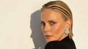 Σαρλίζ Θερόν: Όταν η μητέρα της πυροβόλησε τον πατέρα της – «Ήταν ξεκάθαρο ότι θα μας σκοτώσει»