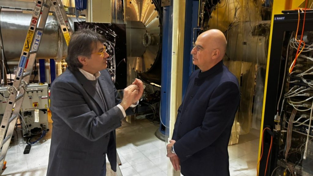 Επίσκεψη Δένδια στο ΜΙΤ – Συναντήθηκε με καθηγητές του πανεπιστημίου