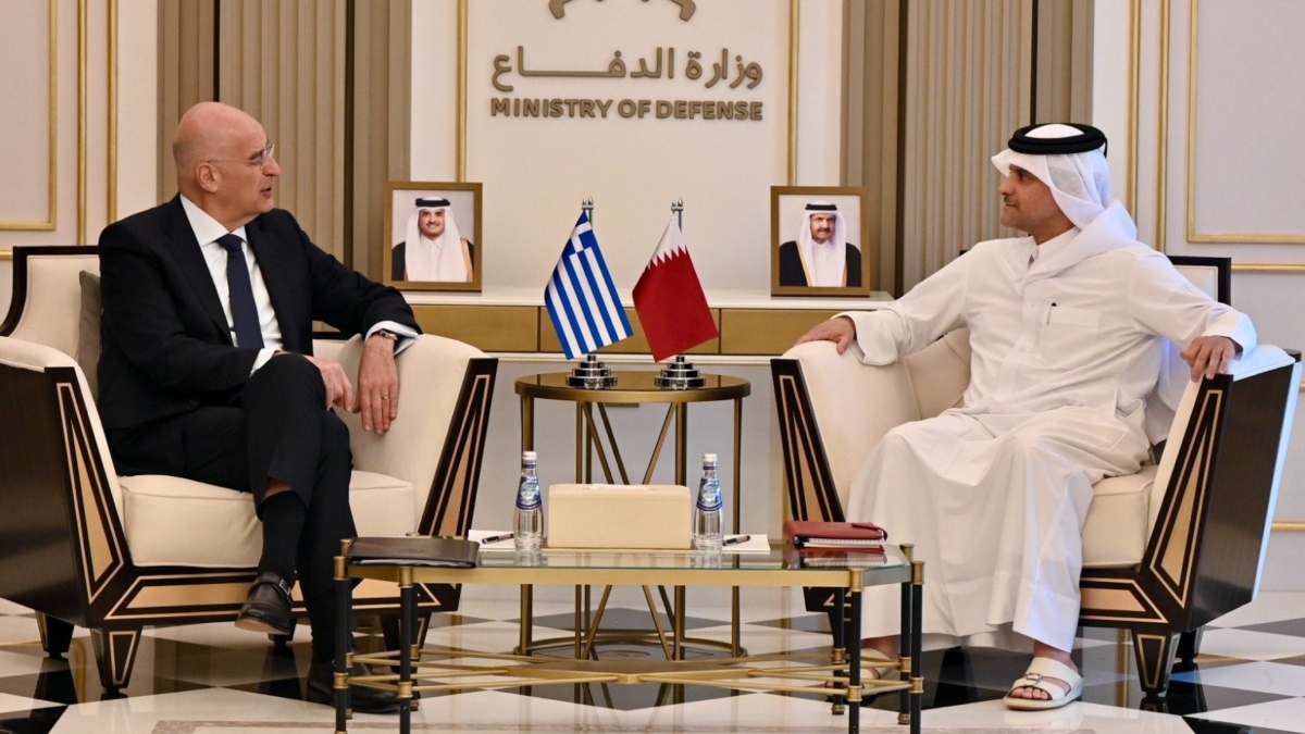 Συνάντηση Δένδια με τον αναπληρωτή πρωθυπουργό του Κατάρ: “Ανταλλάξαμε απόψεις για τις τρέχουσες εξελίξεις”