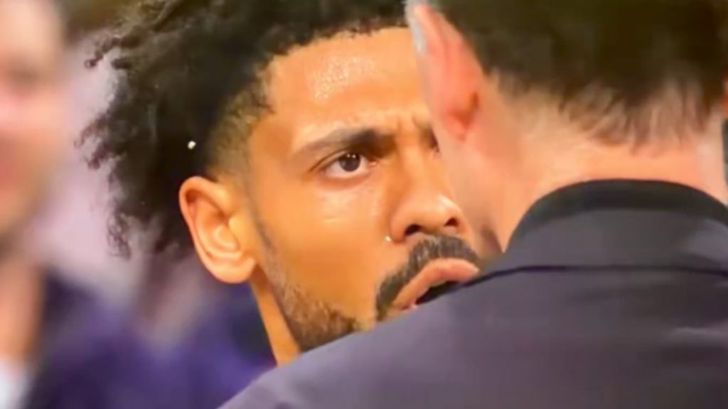 Βιλερμπάν – Ολυμπιακός: Ένταση ανάμεσα σε Ντόρσεϊ και Μπαρτζώκα (Βίντεο)