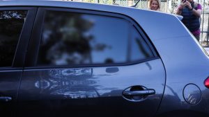 Δικηγόρος 89χρονου πιστολέρο: “Έχει σώας τας φρένας – Δεν είχε ανθρωποκτόνο πρόθεση, ήθελε να τους ταρακουνήσει”