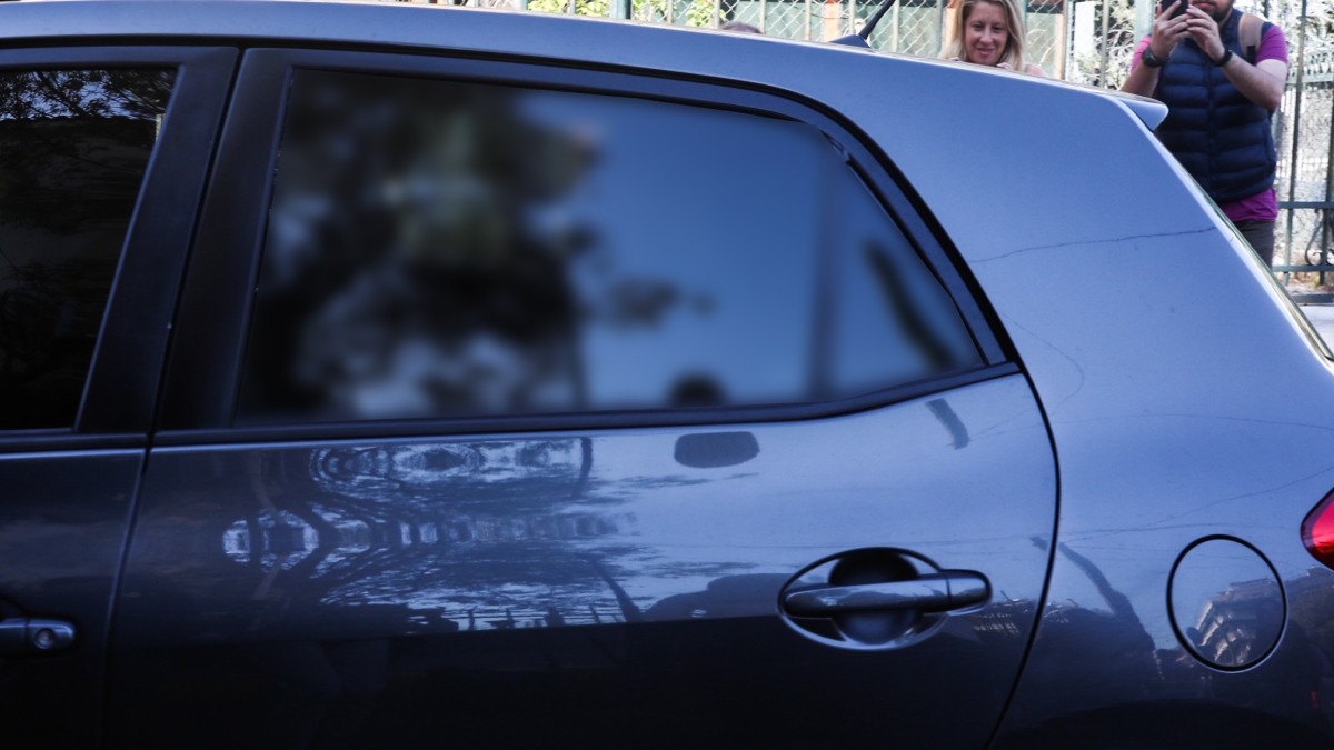 Δικηγόρος 89χρονου πιστολέρο: “Έχει σώας τας φρένας – Δεν είχε ανθρωποκτόνο πρόθεση, ήθελε να τους ταρακουνήσει”