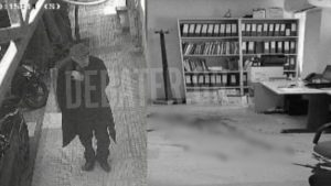 Ανατριχιαστική φωτογραφία μετά τους πυροβολισμούς του 89χρονου στον ΕΦΚΑ – Τι βρήκαν οι αστυνομικοί στην κατοχή του