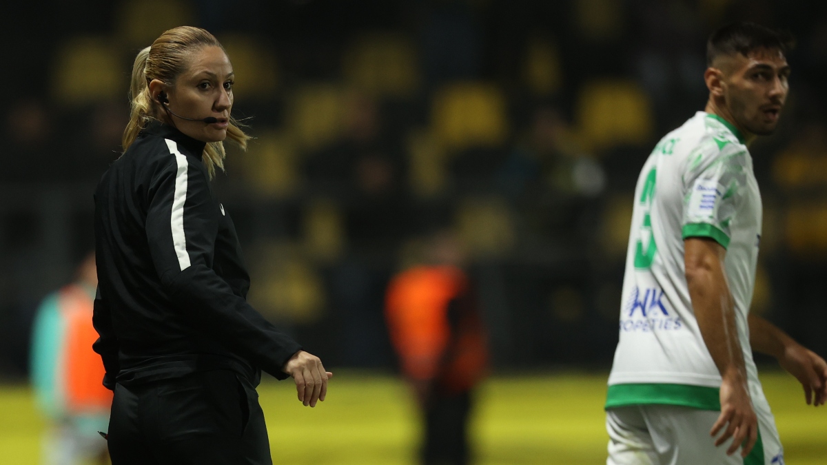 Πάτρα: Διαιτητής και αστυνομικός – Η Ελένη Αντωνίου στην ομάδα σύλληψης του 89χρονου πιστολέρο