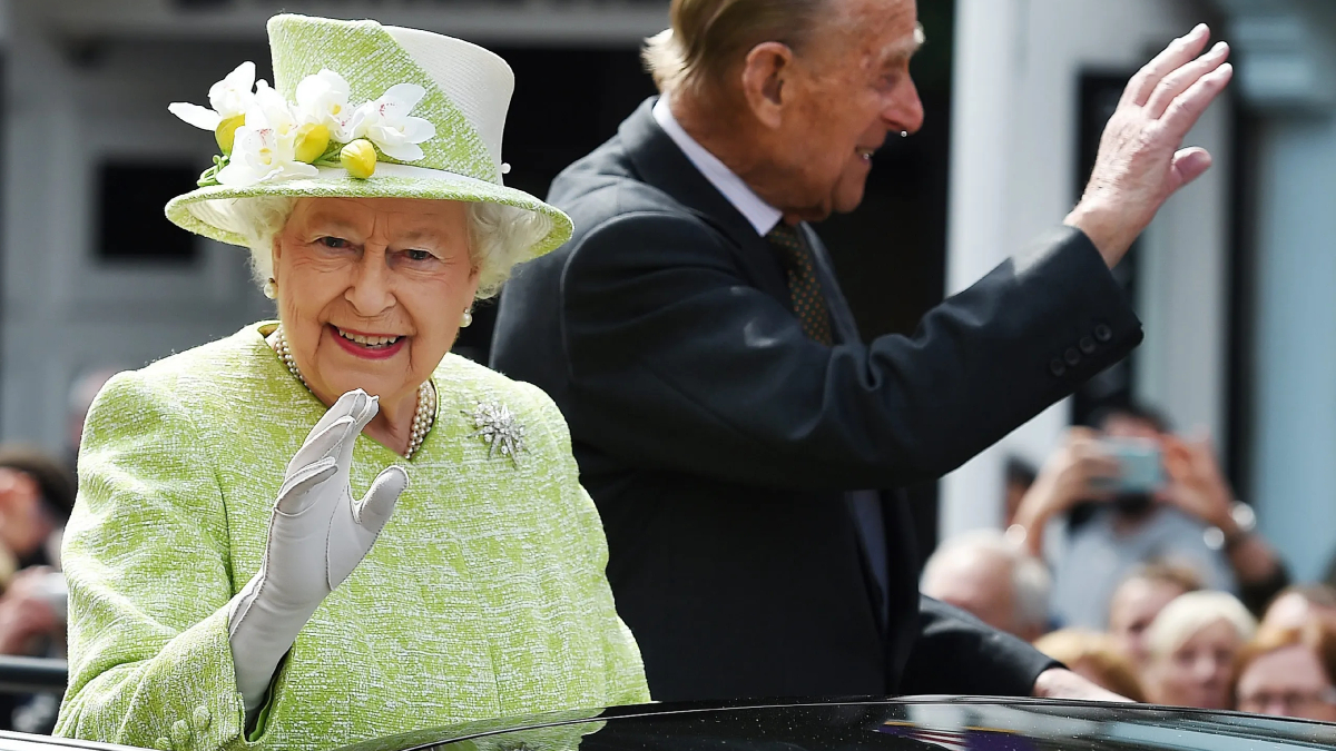 Βασίλισσα Ελισάβετ: 100 χρόνια από τη γέννησή της – Το μήνυμα του Καρόλου προς τιμήν της (vid)