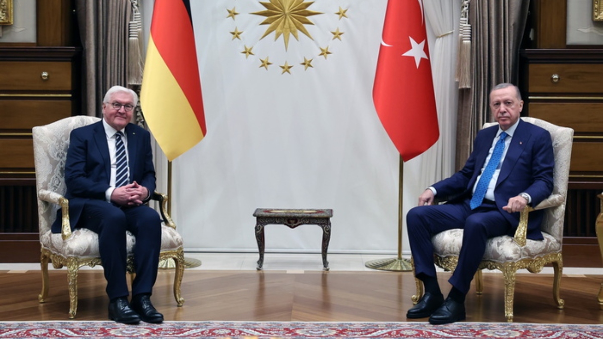 Τηλεφωνική συνομιλία Ερντογάν – Σταϊνμάγερ: Στο επίκεντρο οι διμερείς σχέσεις και οι πόλεμοι σε Ουκρανία και Μέση Ανατολή