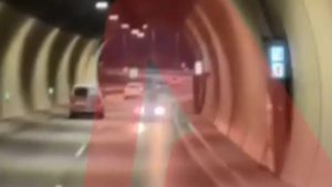 Σοκ στην Εθνική Οδό Πατρών -Πύργου: Οδηγός πήγαινε με όπισθεν μέσα σε σήραγγα (Βίντεο)