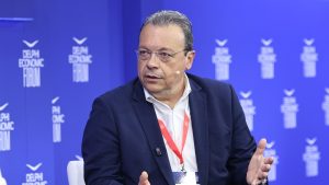 Φάμελλος: “Ο κ. Πιερρακάκης είναι Πρόεδρος του Eurogroup για να βοηθάει τη χώρα, όχι για να κουνάει το δάχτυλο”