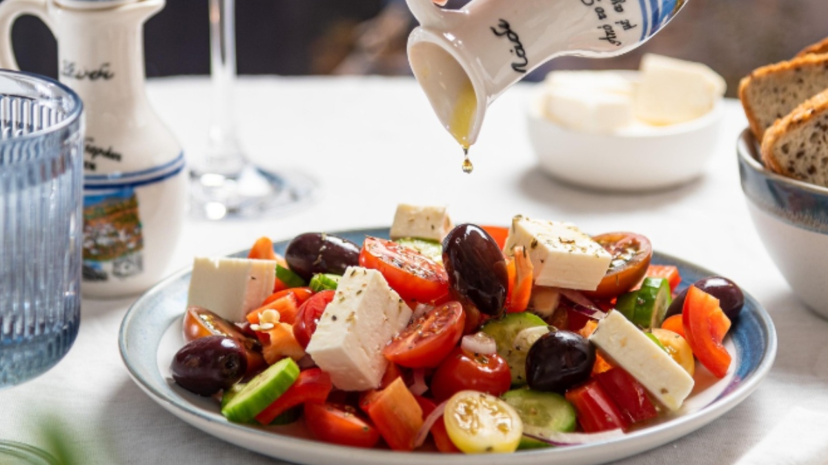 Ντόναλντ Τραμπ: Κήρυξε «πόλεμο» ακόμα και στη φέτα – Εκστρατεία εξαγωγής «fake τυριών» από τις ΗΠΑ