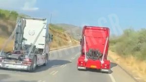 Επικίνδυνοι ελιγμοί από οδηγούς – Έμπαιναν στο αντίθετο ρεύμα για να το γιορτάσουν (βίντεο)