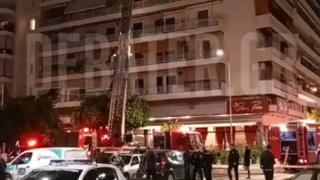 Τραγωδία στη Νέα Σμύρνη: Νεκρή μία γυναίκα μετά από φωτιά σε διαμέρισμα πέμπτου ορόφου – Δείτε Βίντεο