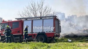 Θεσσαλονίκη: Φωτιά σε εταιρεία ανακύκλωσης στην παλαιά εθνική οδό