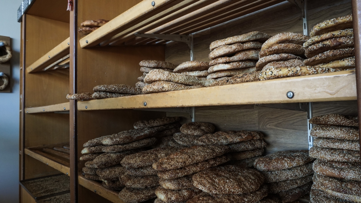 Νέο υποχρεωτικό σήμα στους φούρνους για αποδοχή καρτών και πληρωμών μέσω IRIS