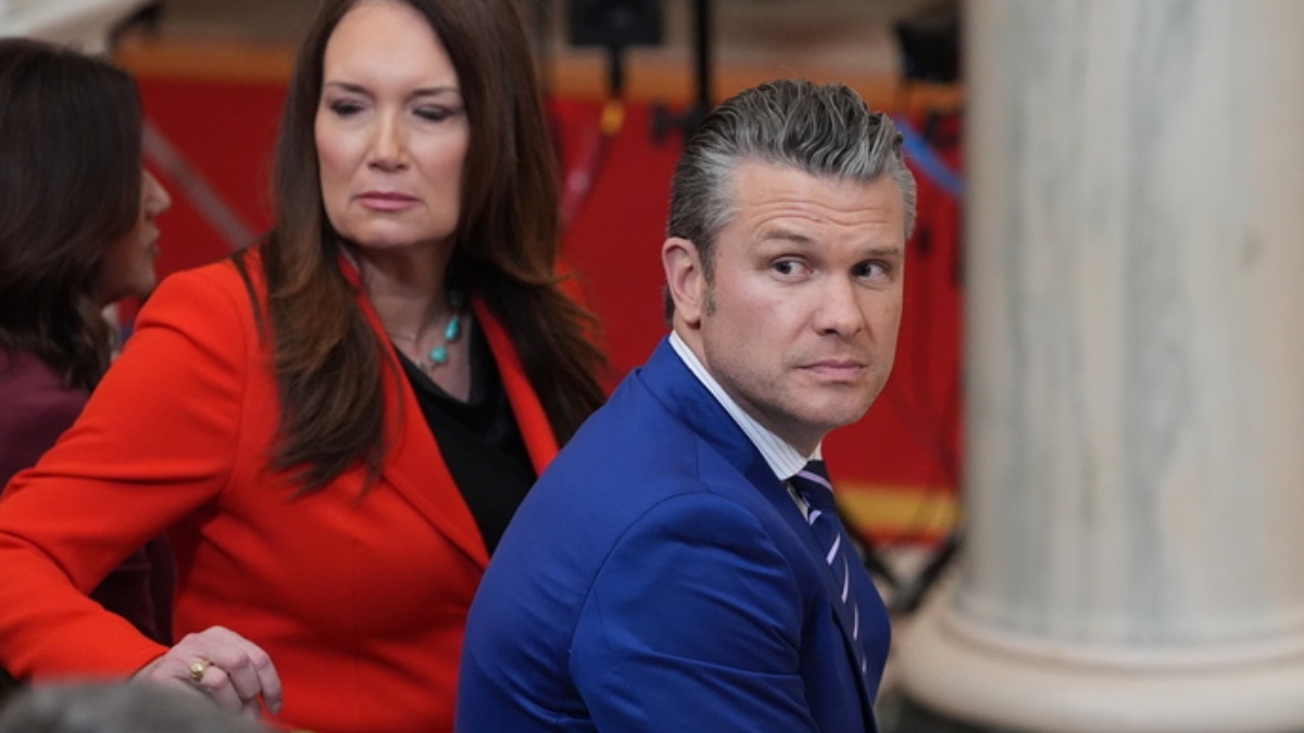 Πιτ Χέγκσεθ: Χρησιμοποίησε προσευχή από το “Pulp Fiction” σε ομιλία του στο Πεντάγωνο