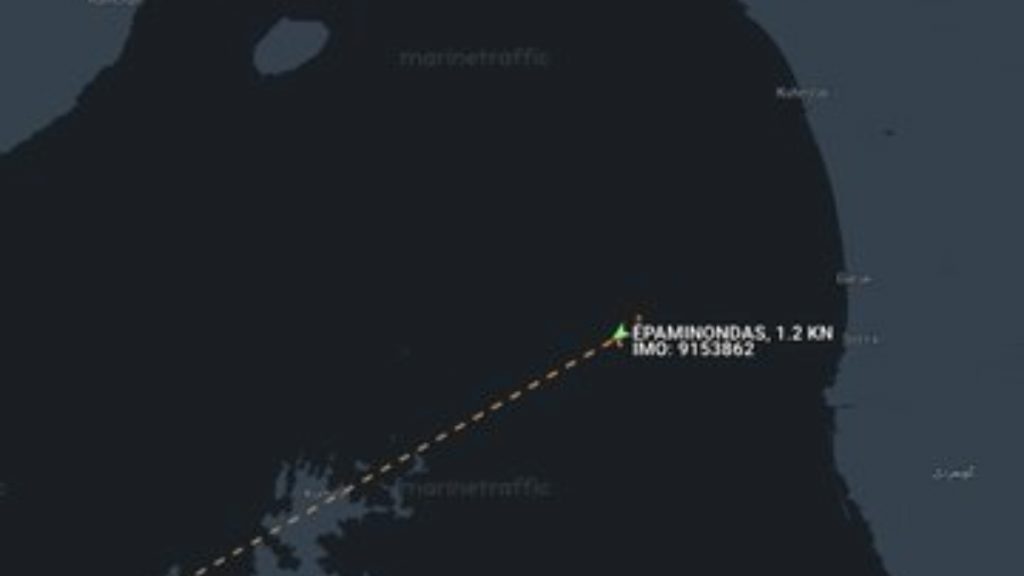 Χάος στα Στενά του Ορμούζ: Χτυπήματα σε τρία εμπορικά πλοία – Μεταξύ τους ένα ελληνόκτητο