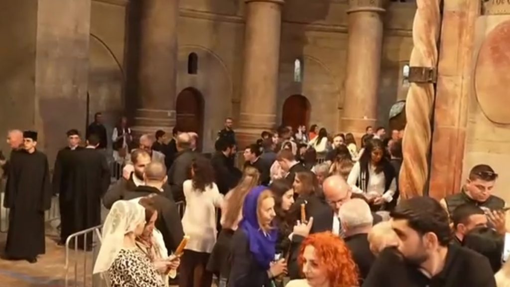 Live από τα Ιεροσόλυμα η τελετή Αφής του Αγίου Φωτός